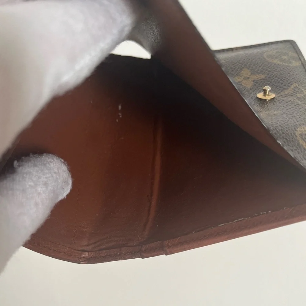 Louis Vuitton Kiss Lock Wallet Rare Left Hand EUC 1996